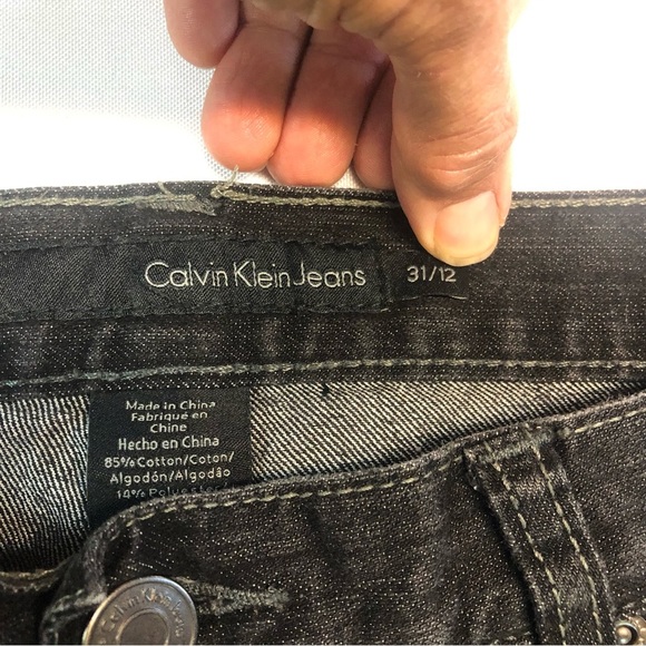 Calvin Klein Women’s Jeans Straight Leg Black Denim Back Pockets - Picture 6 of 7